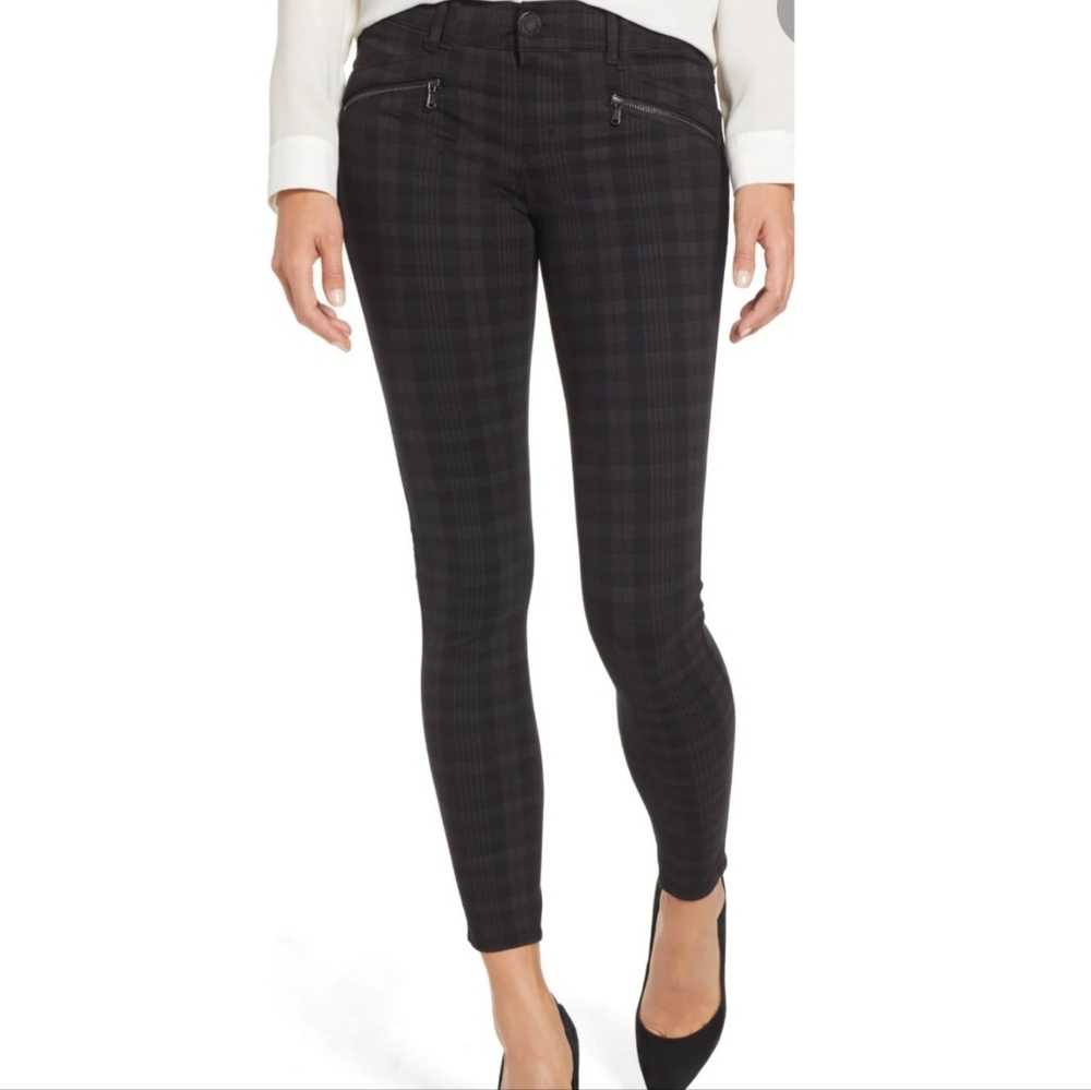 Skinny plaid pants